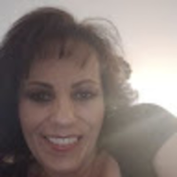 Meet your Posher, Amy - Picture 1 of 1